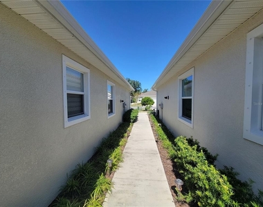 1521 Highland Park Drive - Photo Thumbnail 3