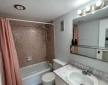 2731 Taft Street - Photo Thumbnail 4