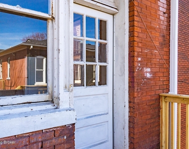 111 E Saint Catherine St - Photo Thumbnail 40