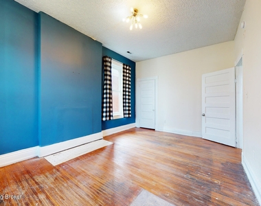 111 E Saint Catherine St - Photo Thumbnail 25