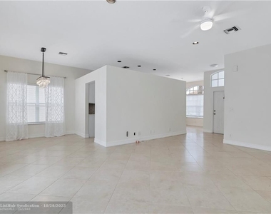 10860 La Salinas Cir - Photo Thumbnail 17