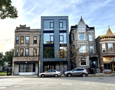 1028 N California Avenue - Photo Thumbnail 0