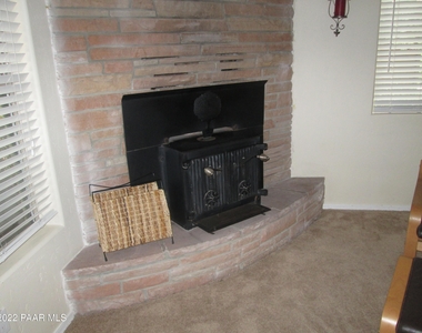 542 E Juniper Drive - Photo Thumbnail 5