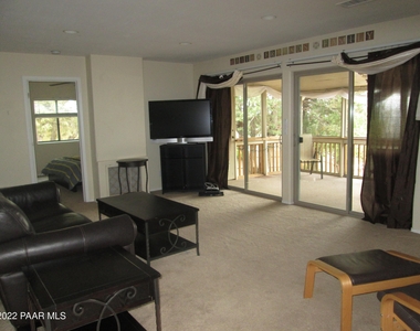 542 E Juniper Drive - Photo Thumbnail 4