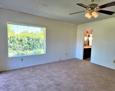 16376 Rancho Escondido Dr. - Photo Thumbnail 12