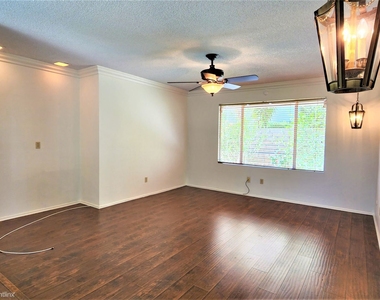 16376 Rancho Escondido Dr. - Photo Thumbnail 8