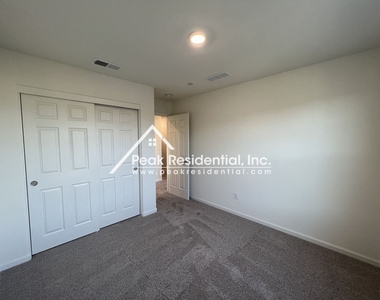 7963 Arcadia Dr - Photo Thumbnail 8