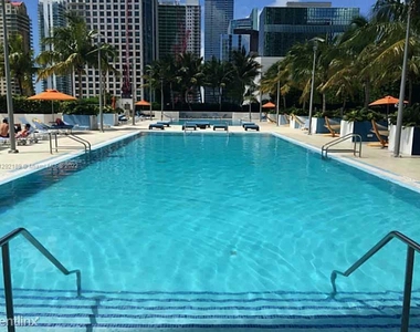 950 Brickell Bay Dr Apt 1507 - Photo Thumbnail 14