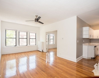 622 W Stratford Pl Unit 26-2w - Photo Thumbnail 2