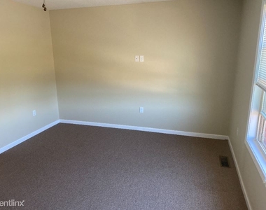 187 St George Ln Apt# 31 - Photo Thumbnail 9