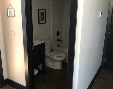 411 1st St Sw - Photo Thumbnail 1