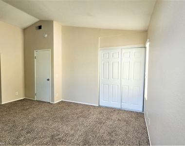 13090 Red Corral Dr - Photo Thumbnail 12