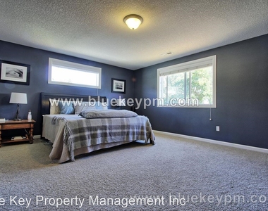 3812 Ne 93rd Street - Photo Thumbnail 17