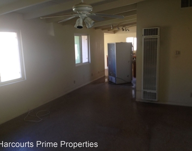 7010 Tamarisk Avenue - Photo Thumbnail 5