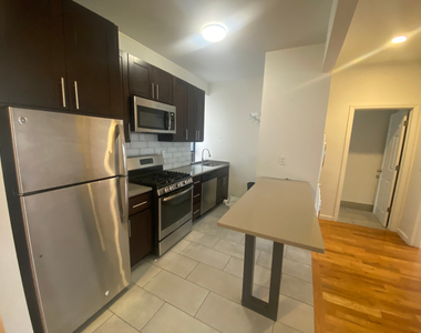 660 West 180th Street - Photo Thumbnail 2