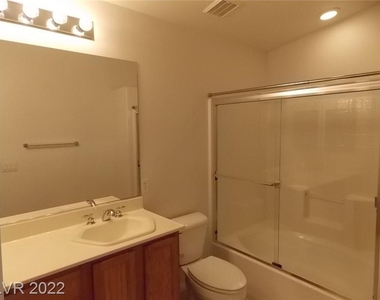 7270 Diamond Canyon Lane - Photo Thumbnail 11