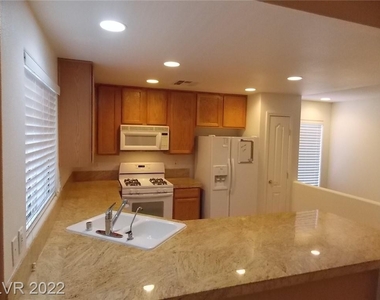 7270 Diamond Canyon Lane - Photo Thumbnail 4