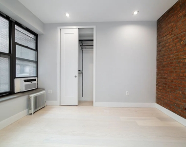 195 Stanton Street - Photo Thumbnail 3