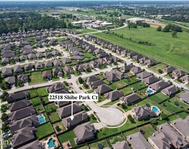 22518 R Shibe Park Court - Photo Thumbnail 42