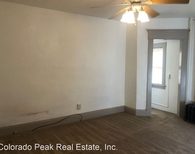 527 E Platte Ave - Photo Thumbnail 12