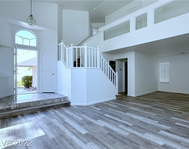 9821 Cactus View Avenue - Photo Thumbnail 5