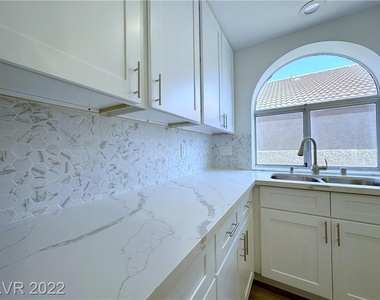 9821 Cactus View Avenue - Photo Thumbnail 23