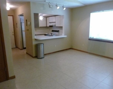 1465 Live Oak Dr - Photo Thumbnail 10