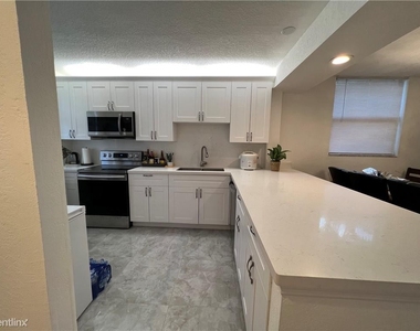 8441 Forest Hills Dr Apt 205 - Photo Thumbnail 6