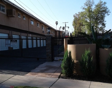 1001 Pine Avenue 13 - Photo Thumbnail 10