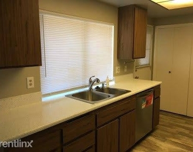 43707 Nathan Drive Unit A - Photo Thumbnail 3