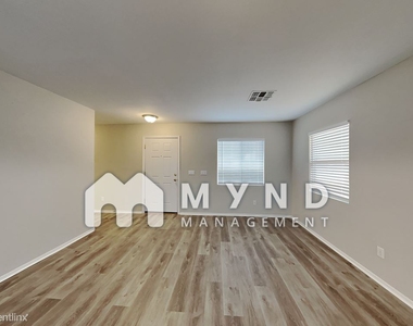 12622 W Myer Ln - Photo Thumbnail 2