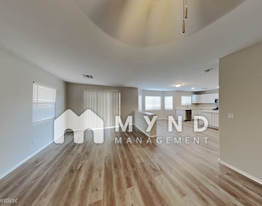 12622 W Myer Ln - Photo Thumbnail 1