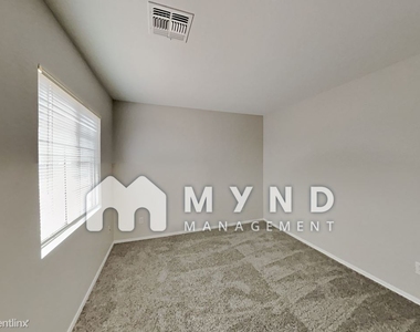 12622 W Myer Ln - Photo Thumbnail 24