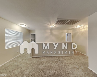 12622 W Myer Ln - Photo Thumbnail 32