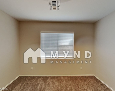 12622 W Myer Ln - Photo Thumbnail 15