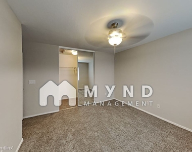 12622 W Myer Ln - Photo Thumbnail 19