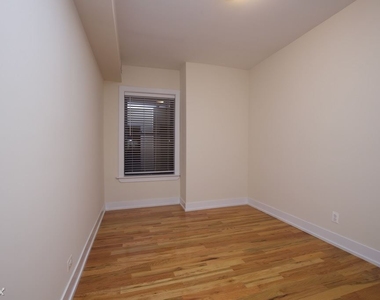 3519 N. Racine, Unit 3e - Photo Thumbnail 12