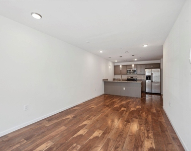 4617 Sansom St Unit 1 - Photo Thumbnail 1