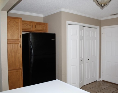 640 Blue Meadow Drive - Photo Thumbnail 10