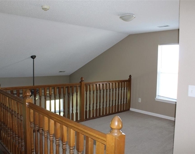 640 Blue Meadow Drive - Photo Thumbnail 13