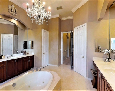 8871 Club Estates Way - Photo Thumbnail 23