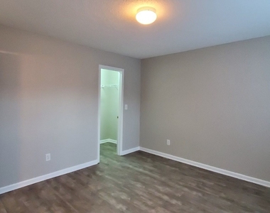 2436 Elkhorn Terrace - Photo Thumbnail 3