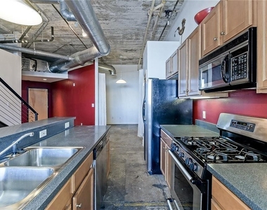 505 Whitehall Street Sw - Photo Thumbnail 7