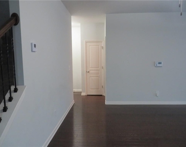 4745 Highland Avenue - Photo Thumbnail 13