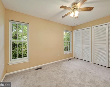 2107 Derby Ridge Ln #2-7 - Photo Thumbnail 7