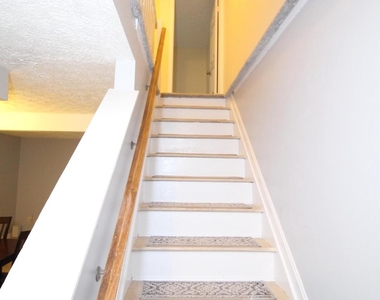 8094 Grandview Court - Photo Thumbnail 11