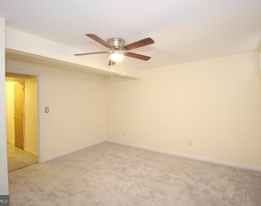 8094 Grandview Court - Photo Thumbnail 17