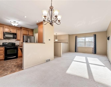 117 Persimmon Pl - Photo Thumbnail 7