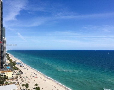 18201 Collins Ave - Photo Thumbnail 24