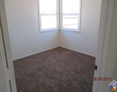 3253 W Avenue L6 - Photo Thumbnail 7